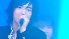 东方神起 - Hug