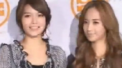 少女时代 - Yuri & Sooyoung Photowall Tory Burch 1st Anniversary Party