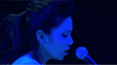 邓紫棋 - Fallin 18 Live