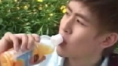 2PM - 2012将最幸运的偶像排名第一尼坤