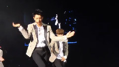 EXO-M,EXO - Thunder