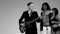 Bryan Adams - Don't Even Try