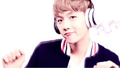 边伯贤(EXO) - 边吧饭制 草莓糯米滋冰淇淋YOOHOO