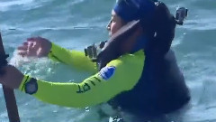 少女时代,俞利(少女时代) - 海裡抓着木头 欧巴拉着走
