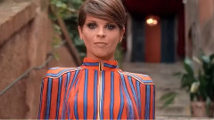 Alessandra Amoroso - Vivere A Colori