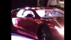 影视原声 - 新片速递-电影< X特遣队 >拍摄直击之Joker's Car And Batmobile