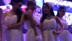 音乐短片 - 性感车模 写真