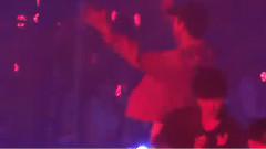 吴世勋(EXO),EXO - Keep On Dancing