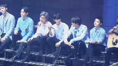 边伯贤(EXO),EXO - 弹奏演唱