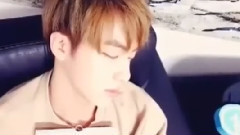 JIN(防弹少年团),防弹少年团 - 请对老大好一些第二弹 以自恋为主搞笑为辅的老大日常