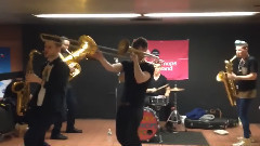 音乐短片 - Кавер-Попурри в исполнении духового оркестра!