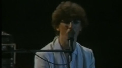 Charly García - Yendo De La Cama Al