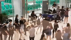V(防弹少年团),田柾国(防弹少年团) - 曼谷国际机场接机 坐小车的防弹少年团