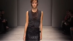 Fashion Show - Prada Spring Summer 2002