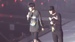 边伯贤(EXO),EXO - Keep On Dancing&Let Out The Beast