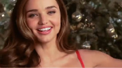 音乐短片 - The Victoria's Secret Angels Sing 'Deck the Halls'