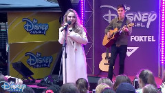 Sabrina Carpenter - Close