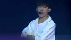TFBOYS,王俊凯,王源,易烊千玺 - TFBOYS 是你 二合一现场