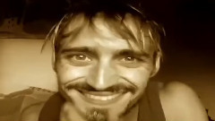 音乐短片 - 这男人面部表情真丰富