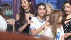 少女时代,Red Velvet - Red Velvet x SNSD 少女时代 实力宠(逗)妹阿之舞台上玩耍