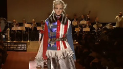 Fashion Show - Runway Icons Caroline Trentini