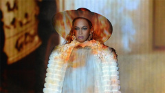 Beyonce - Pray You Catch Me & Hold Up & Sorry & Don't Hurt Yourself & Formation
