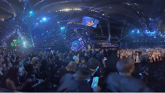 Nicki Minaj,Miley Cyrus - MTV VMA 2015 (360 VR)