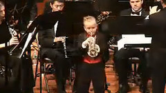 音乐短片 - 小明星的小号演奏