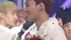 Super Junior,f(x),Infinite,EXO,防弹少年团 - K-POP爱豆一位获奖瞬间 暴风哭泣