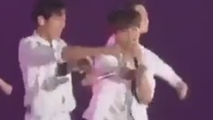 EXO,KAI(EXO) - Love Me Right