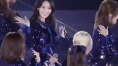 少女时代,Tiffany(少女时代),秀英(少女时代),允儿(少女时代) - 秀英唱错歌词 允儿和Tiffany对视后大笑