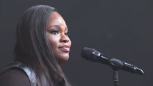 Tasha Cobbs,Kierra Sheard - Put A Praise On It 现场版