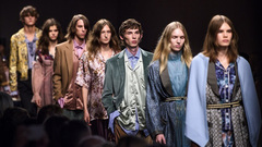 Fashion Show - The Burberry September 2016 Show