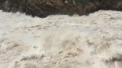 音乐短片 - 水踏虎跳峡