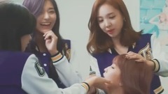 TWICE - 在预告片中也被玩弄的momo
