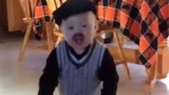 音乐短片 - This Kid Wins At Halloween