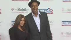 音乐短片 - Scottie Pippen Files for Divorce from Real Housewives of Miami Star Larsa After 19 Years of Marriage
