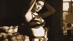 音乐短片 - Kylie Jenner SEXY PHOTOSHOOT