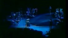 Earth, Wind & Fire - Sing a Song (Live Video)
