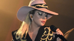 Lady Gaga - Bud Light + Dive Bar Tour(part 3)