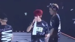 EXO,边伯贤(EXO),吴世勋(EXO),KAI(EXO) - 伯贤KAI世勋跳Coming Over