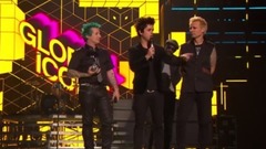 Green Day - Green Day Accept Global Icon Award
