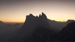 音乐短片 - 航拍意大利白云石山脉