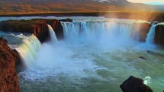 音乐短片 - 冰岛美丽的瀑布