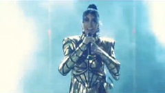 Hande Yener - EMRİNE AMADE