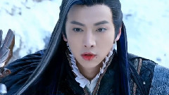 群星 - <幻城>之火王在吞食冰王的元气被隐藏的冰晶重伤