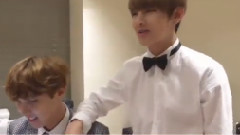 防弹少年团 - BANGTAN BOMB J-HOPE & V did Ingigayo Special MC!!