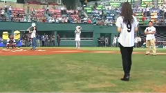 少女时代 - SNSD 1st Pitch