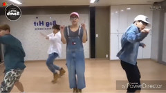防弹少年团,JIMIN(防弹少年团) - 朴智旻的自编舞蹈