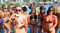 音乐短片 - Swimsuit USA Pool Party